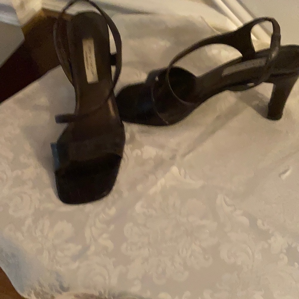 Crocodile shoe